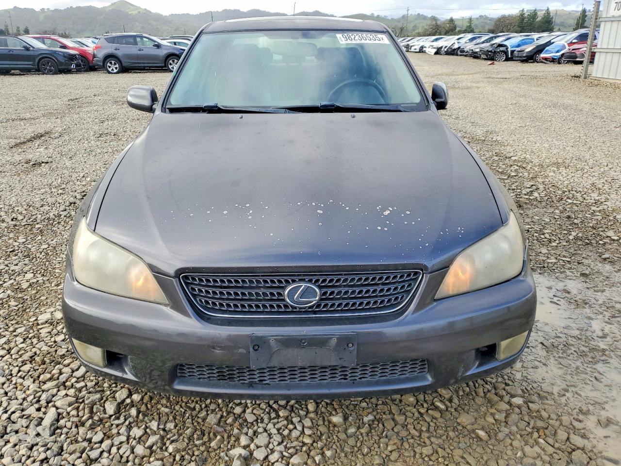2005 LEXUS IS 300