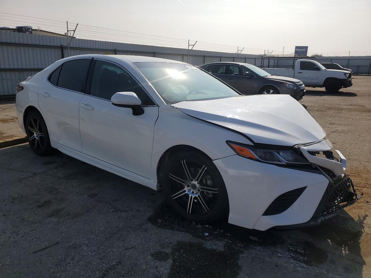 2018 TOYOTA CAMRY