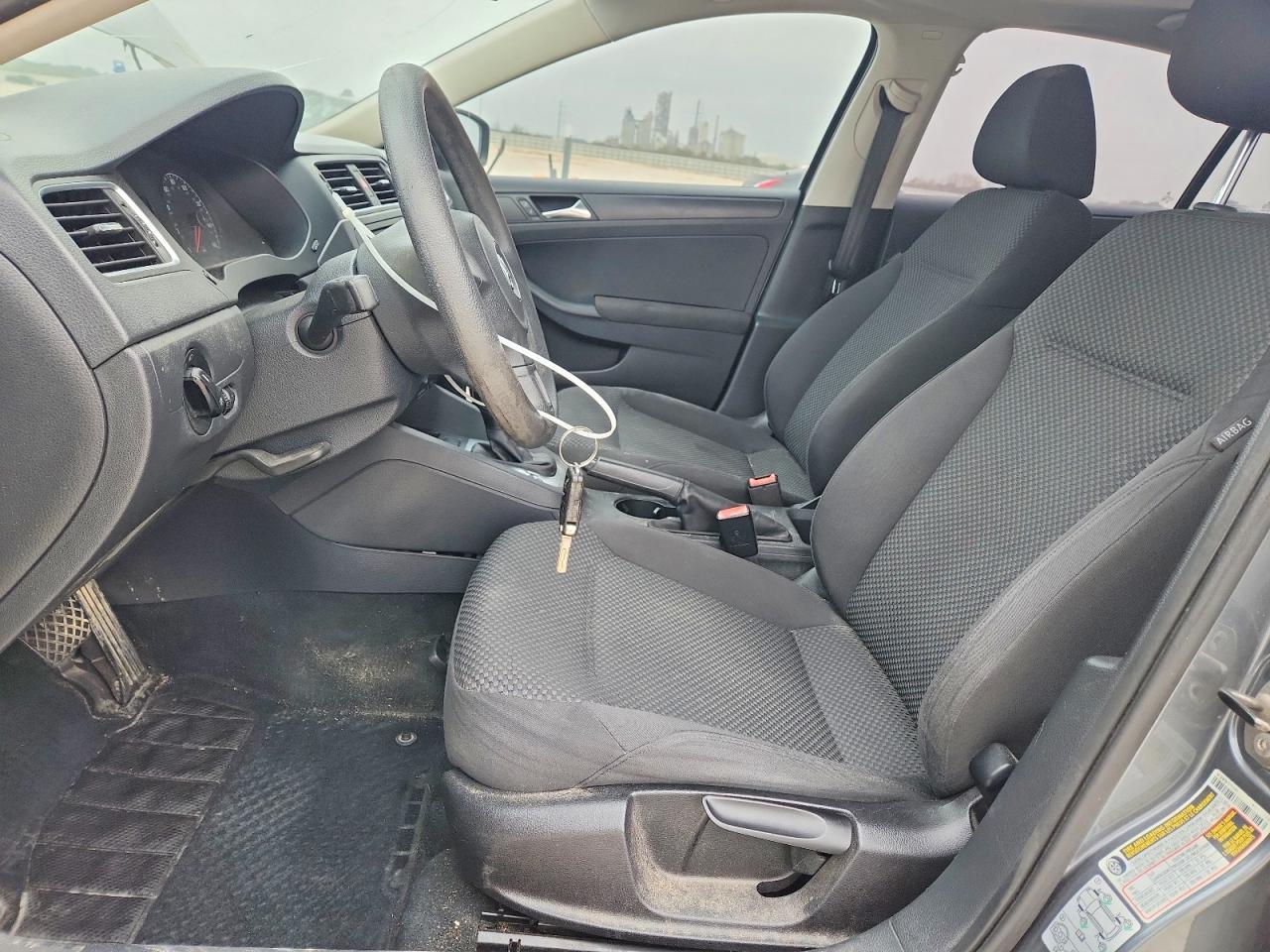 2011 VOLKSWAGEN JETTA