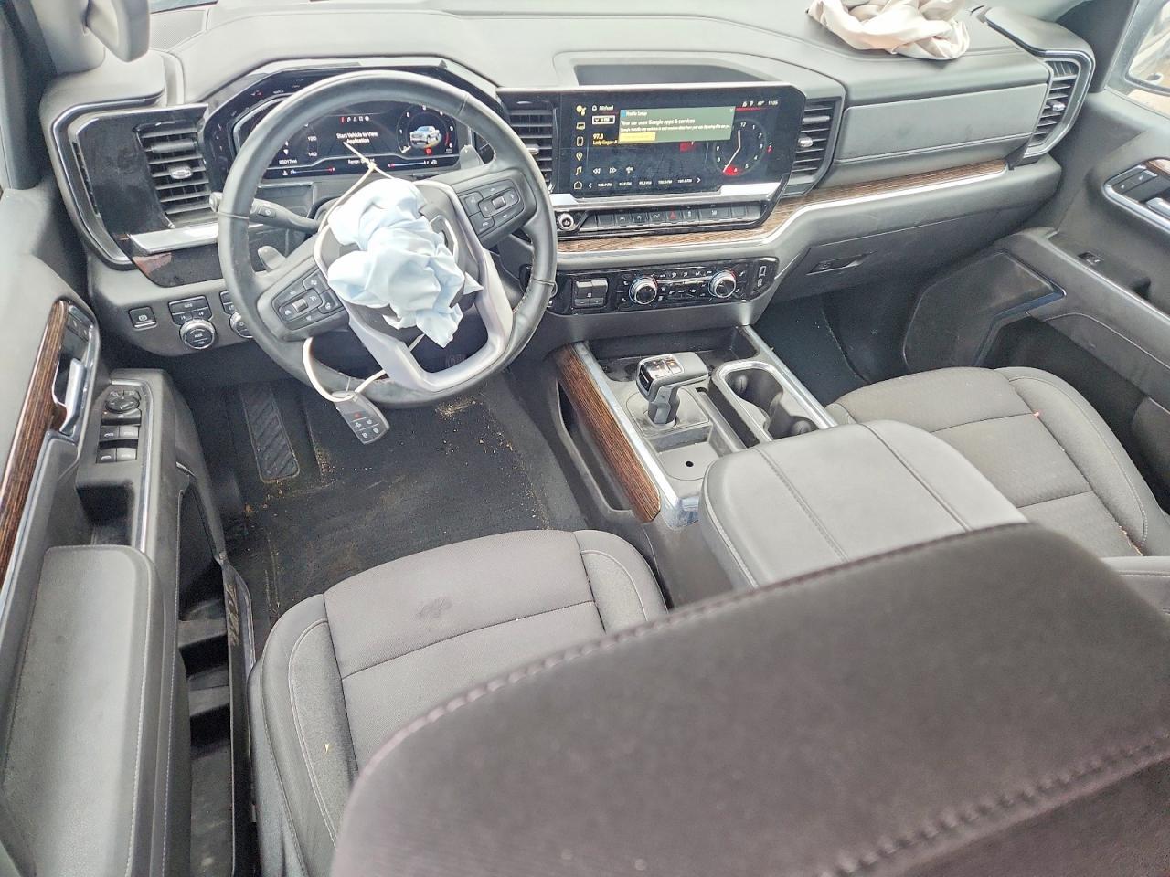 2025 GMC Sierra