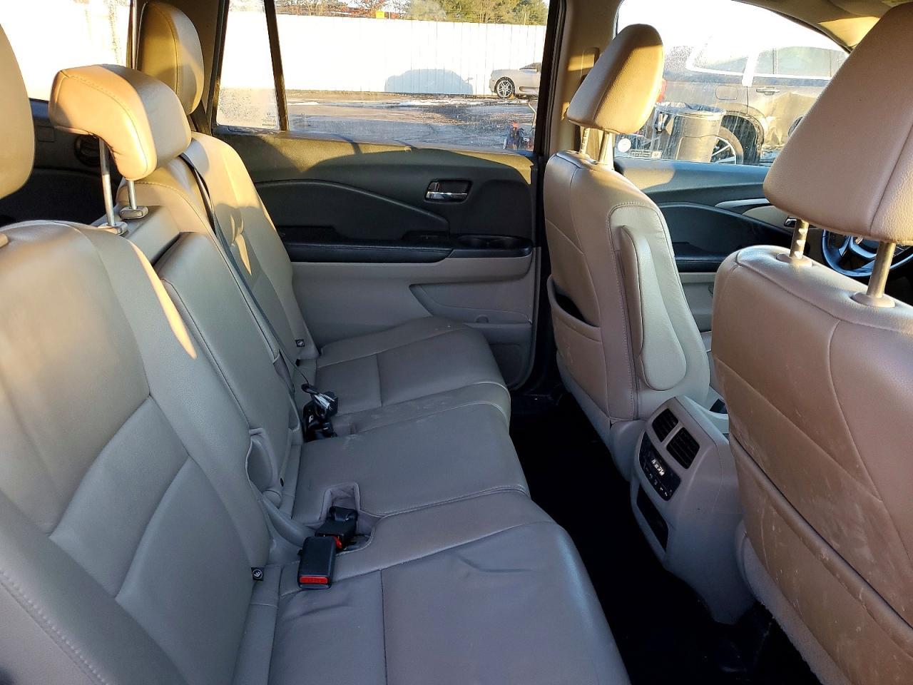 2016 HONDA PILOT