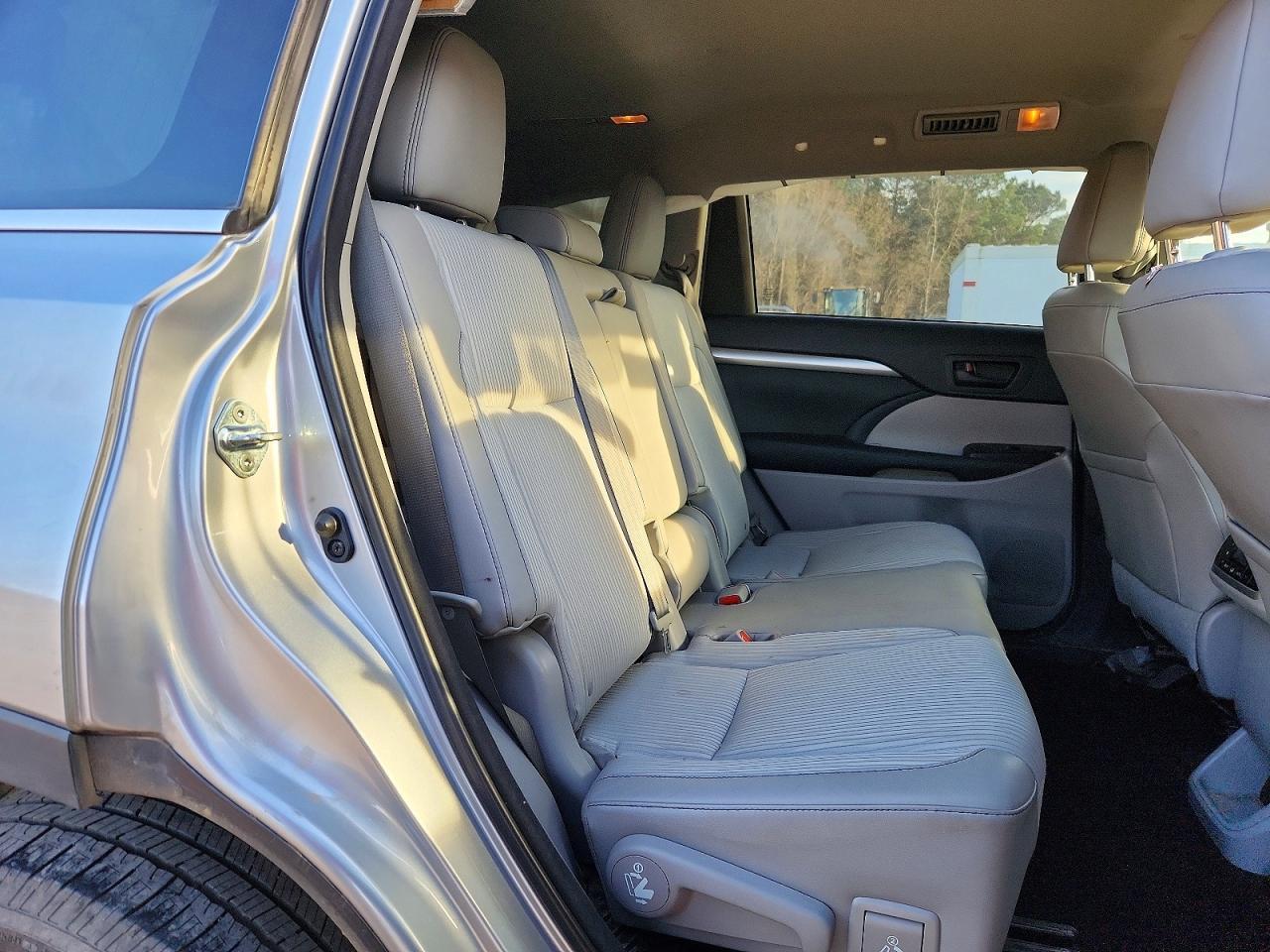 2015 TOYOTA HIGHLANDER