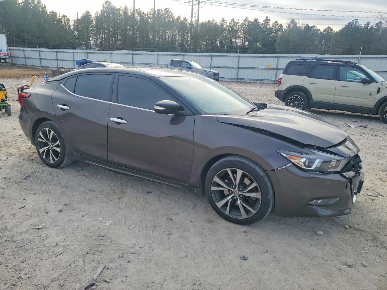 2016 NISSAN Maxima
