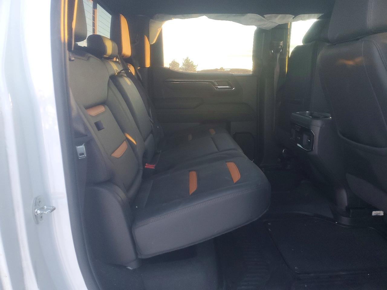 2024 GMC Sierra