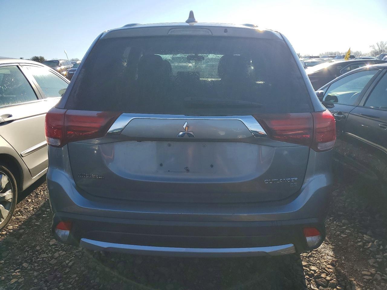 2018 MITSUBISHI outlander