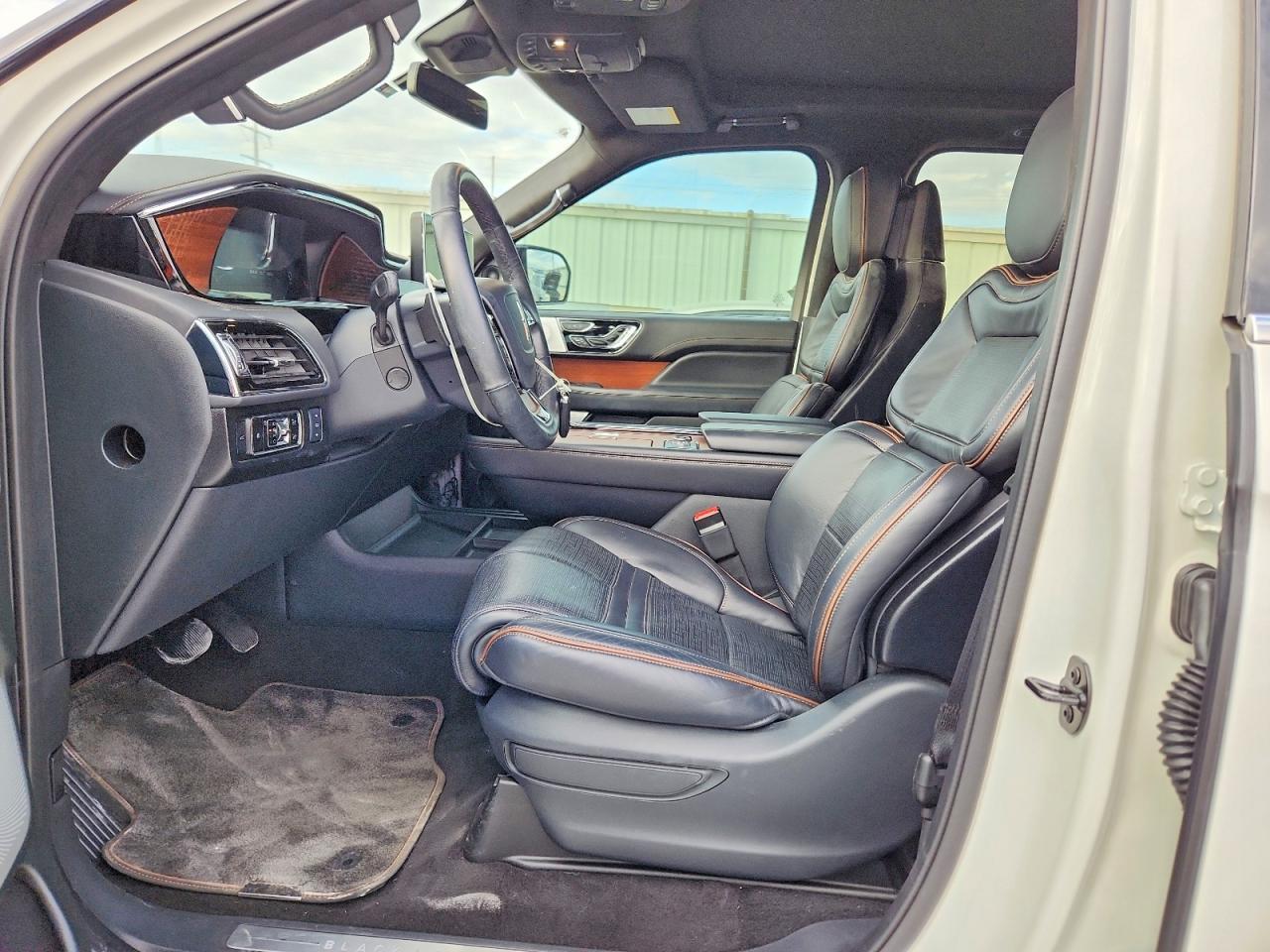 2024 LINCOLN Navigator