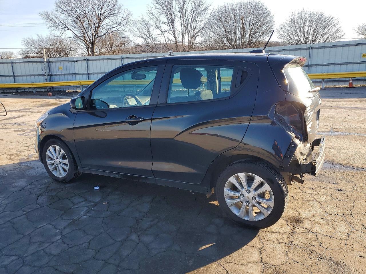 2016 CHEVROLET Spark