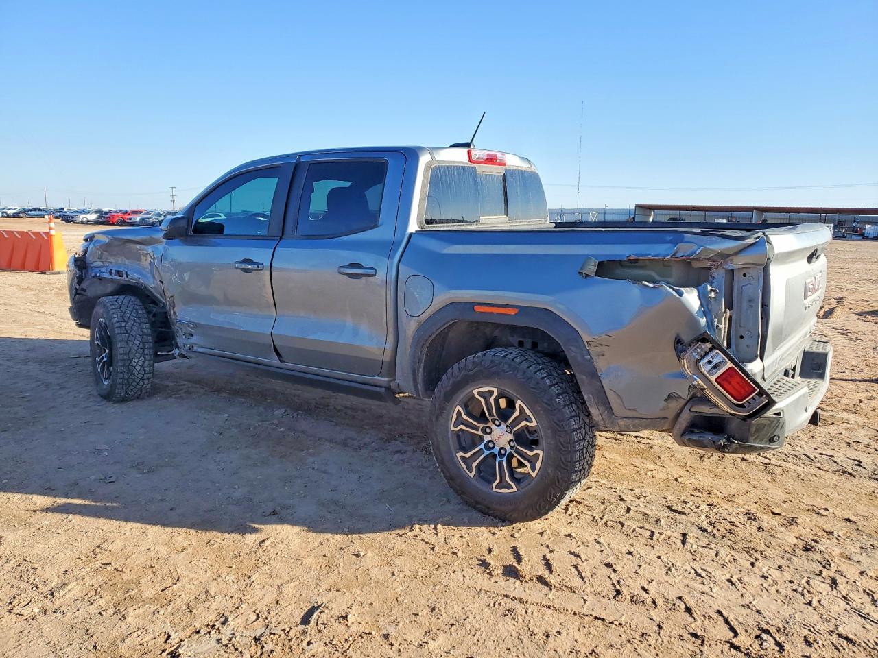 2024 GMC CANYON