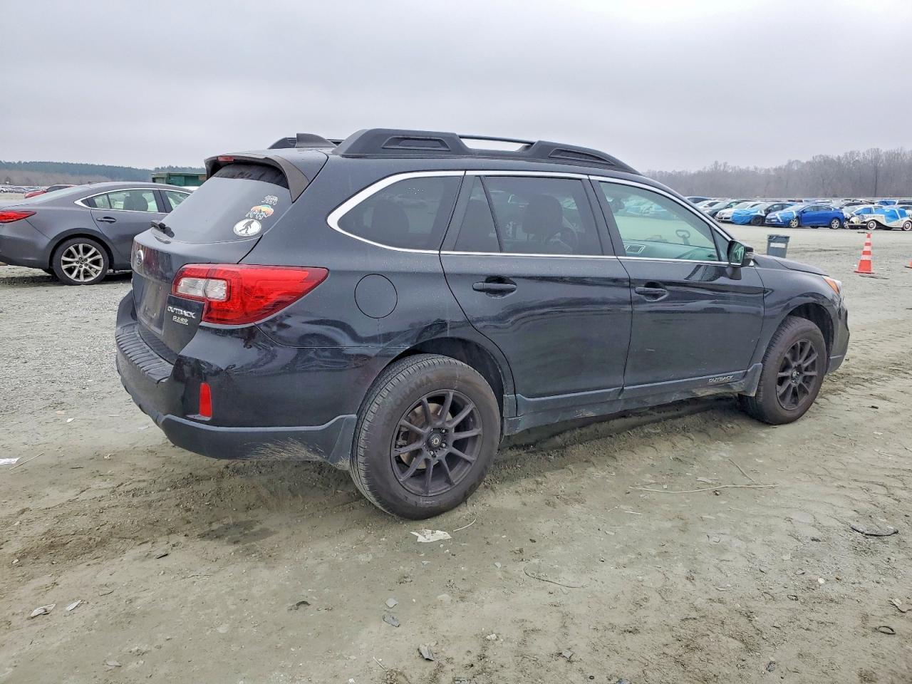 2017 SUBARU Outback