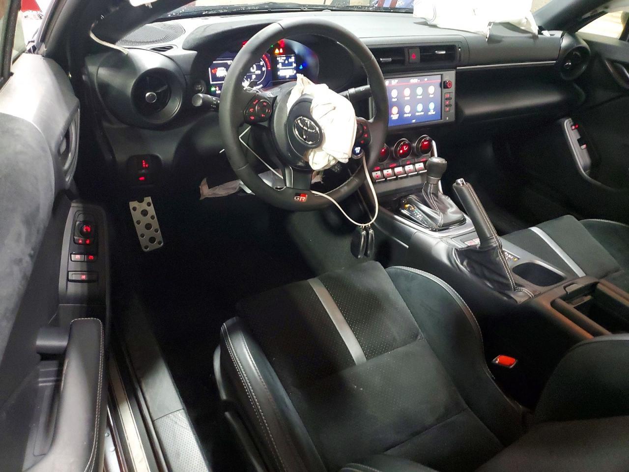 2024 TOYOTA GR 86