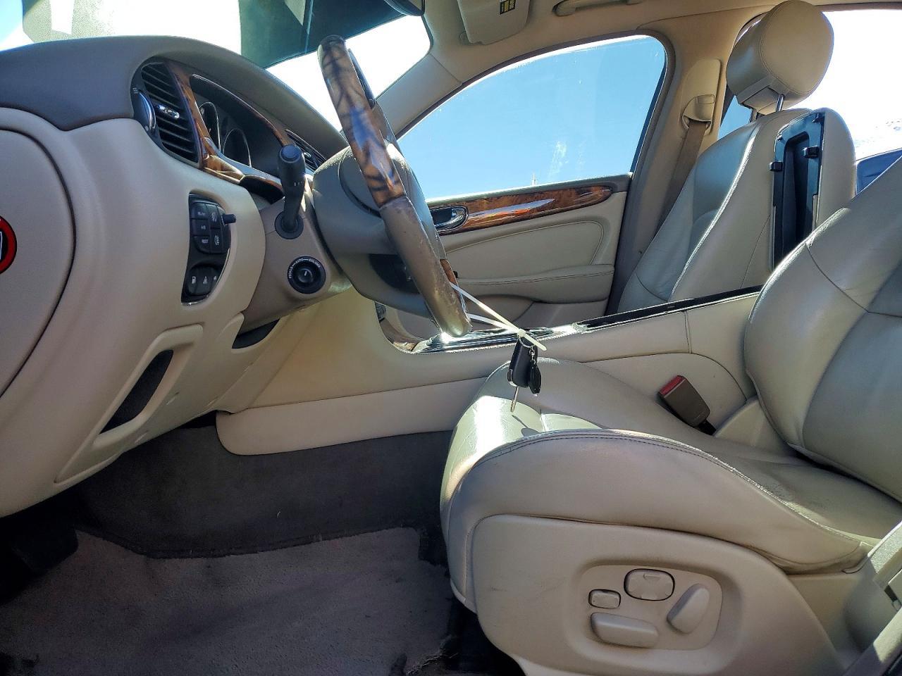 2004 JAGUAR Xj-Series