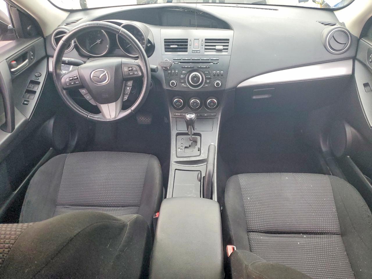 2013 MAZDA 3