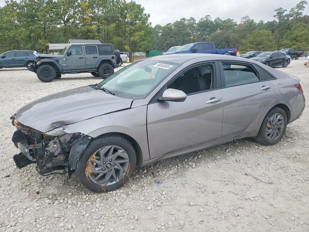 2024 HYUNDAI ELANTRA
