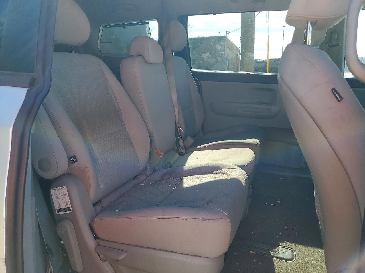 2016 KIA SEDONA