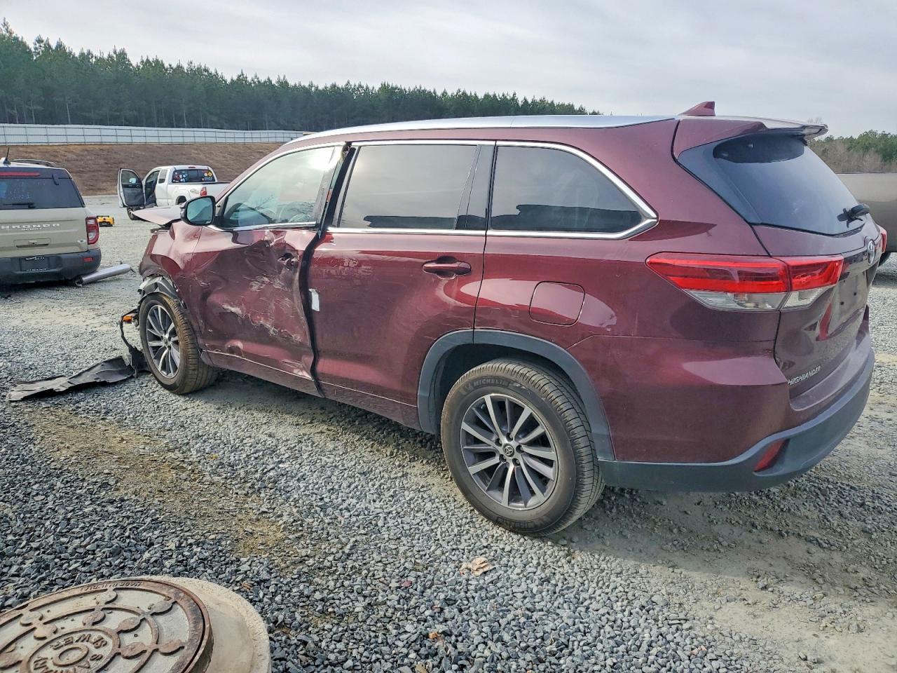 2017 TOYOTA HIGHLANDER