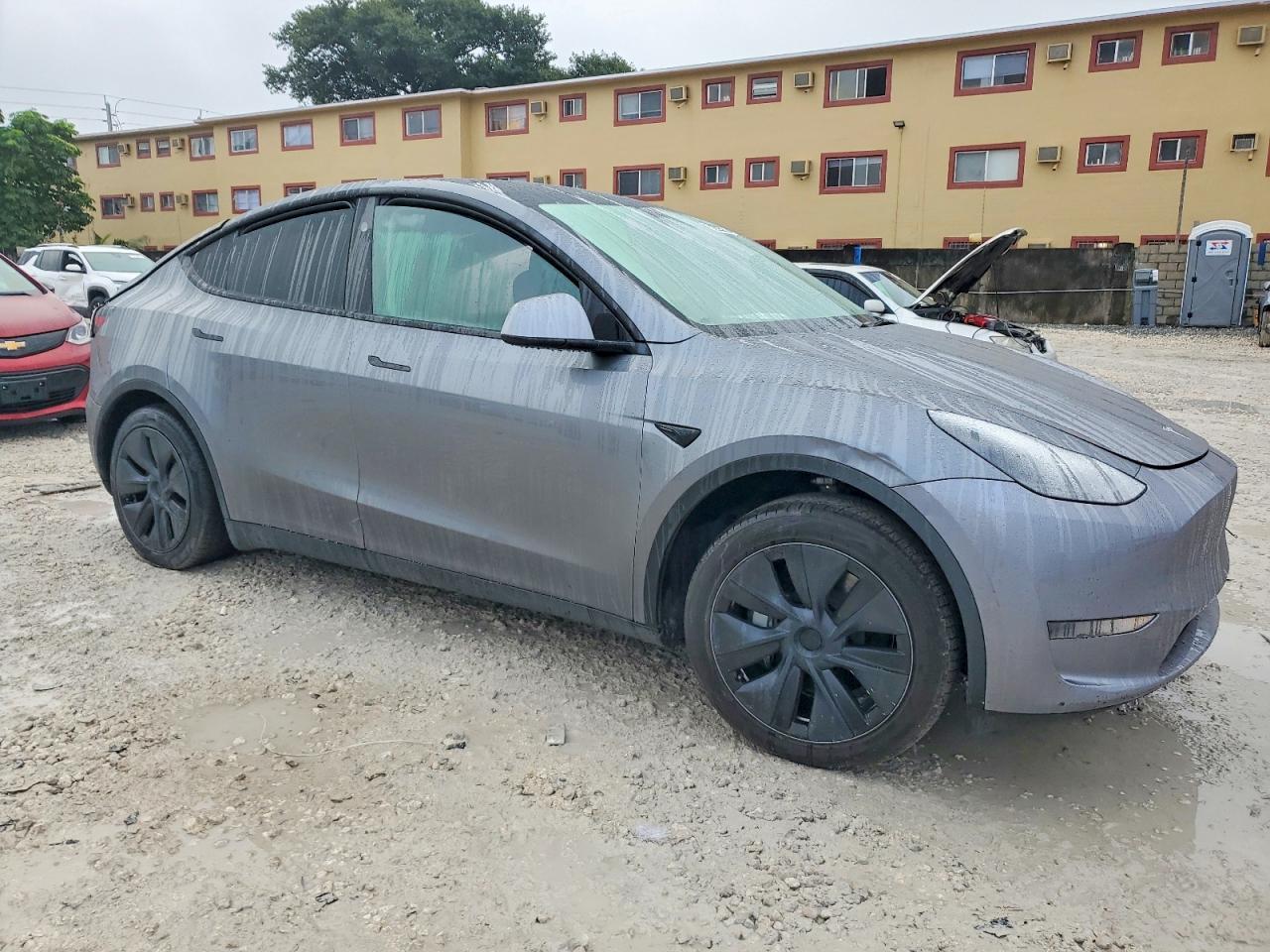 2024 TESLA MODEL Y