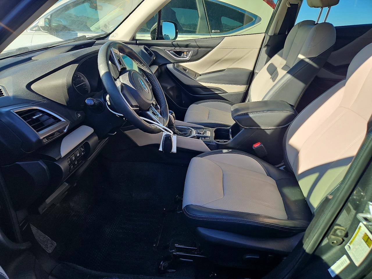 2023 SUBARU FORESTER
