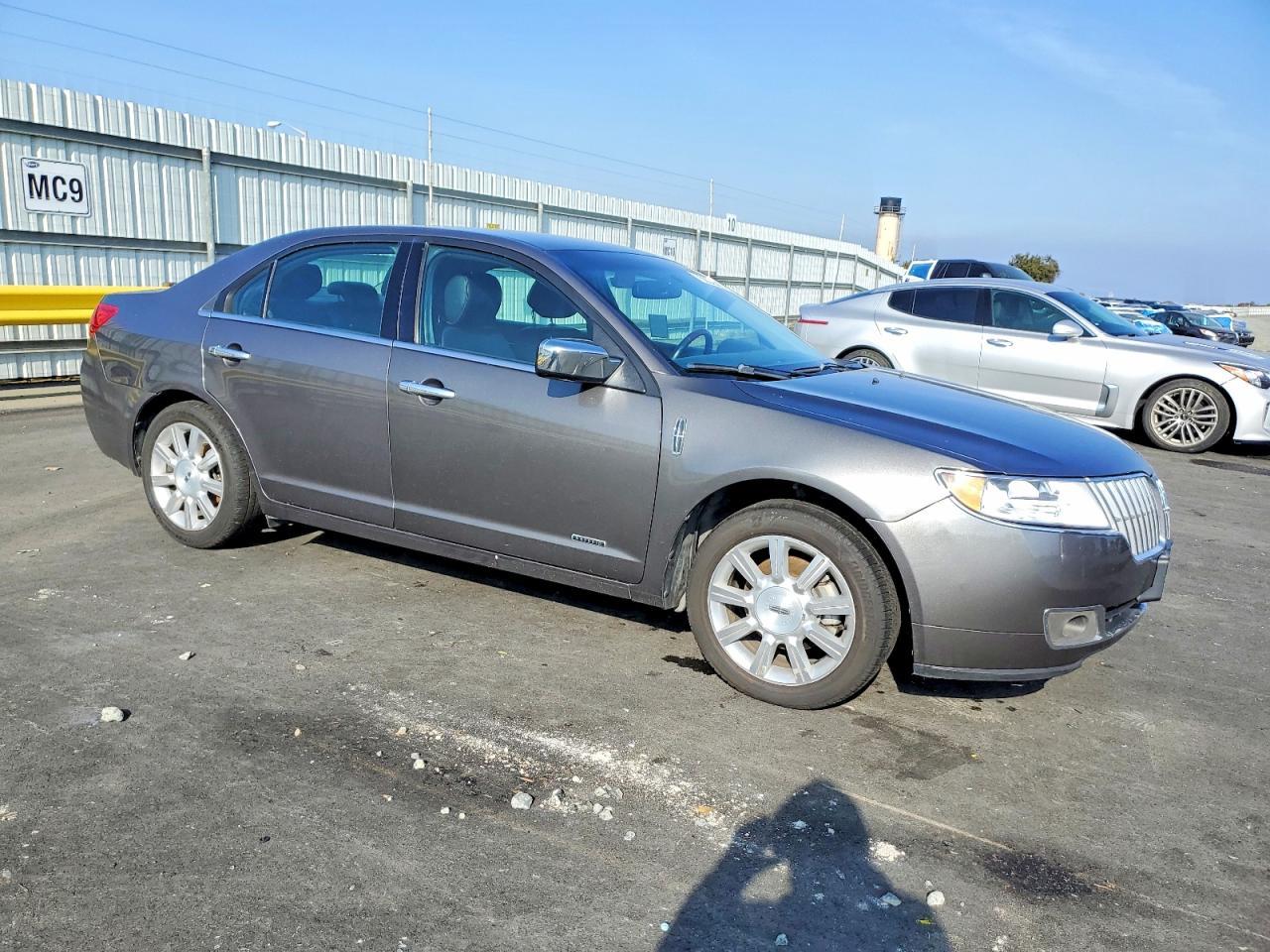 2012 LINCOLN MKZ