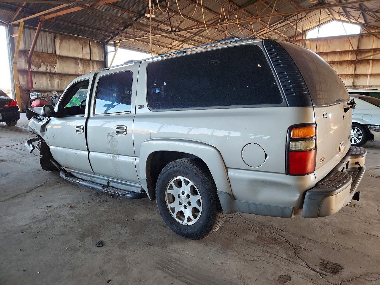 2004 CHEVROLET Suburban