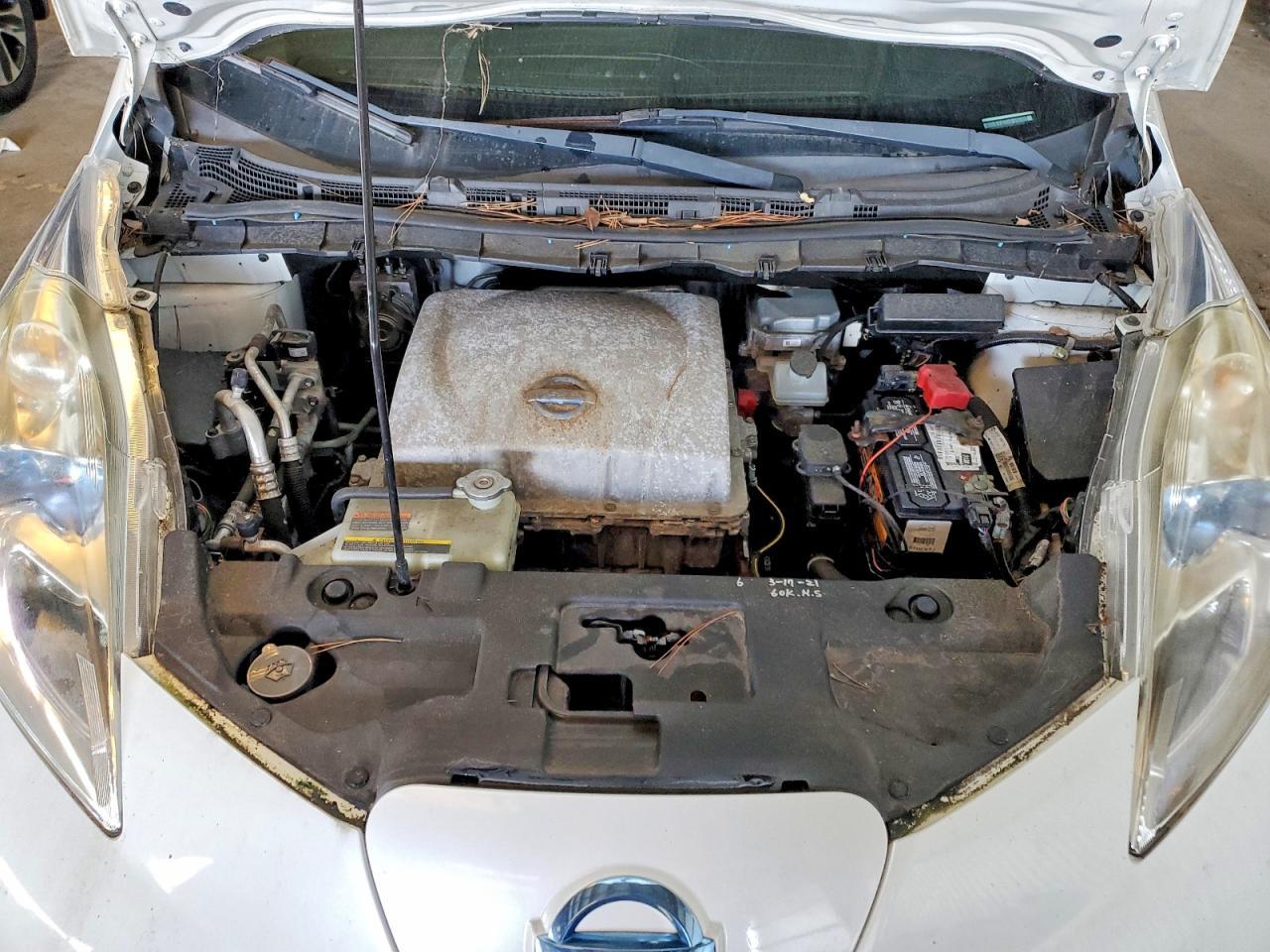 2013 NISSAN LEAF