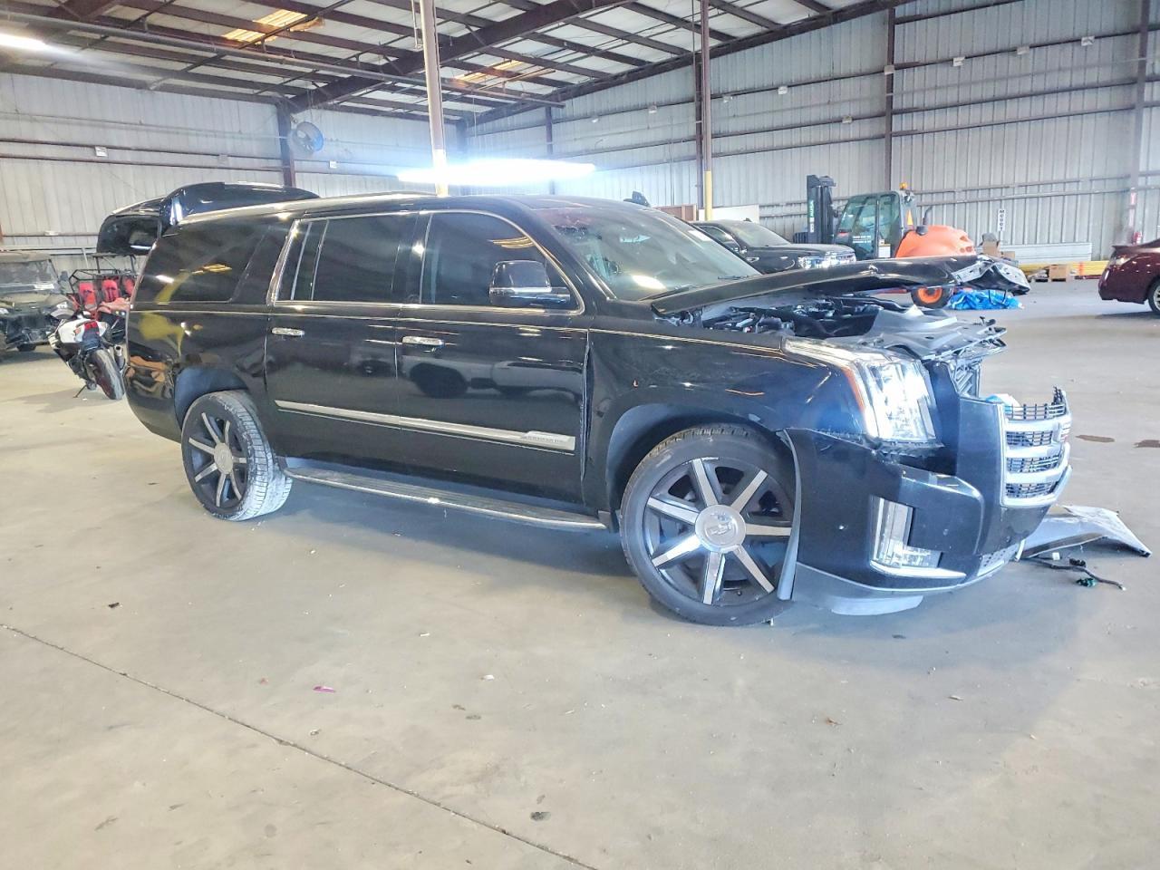 2017 CADILLAC Escalade ESV