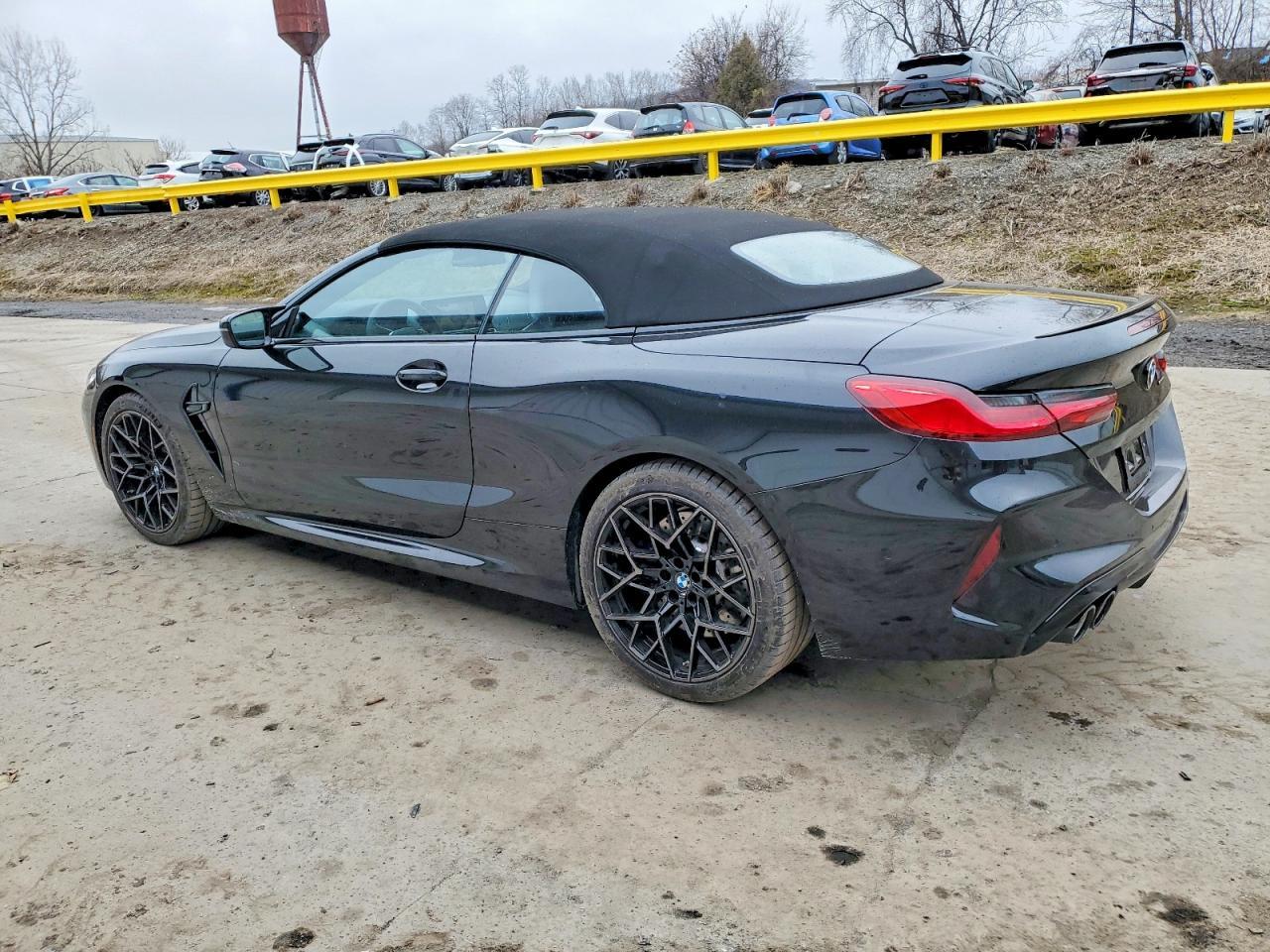 2025 BMW M8