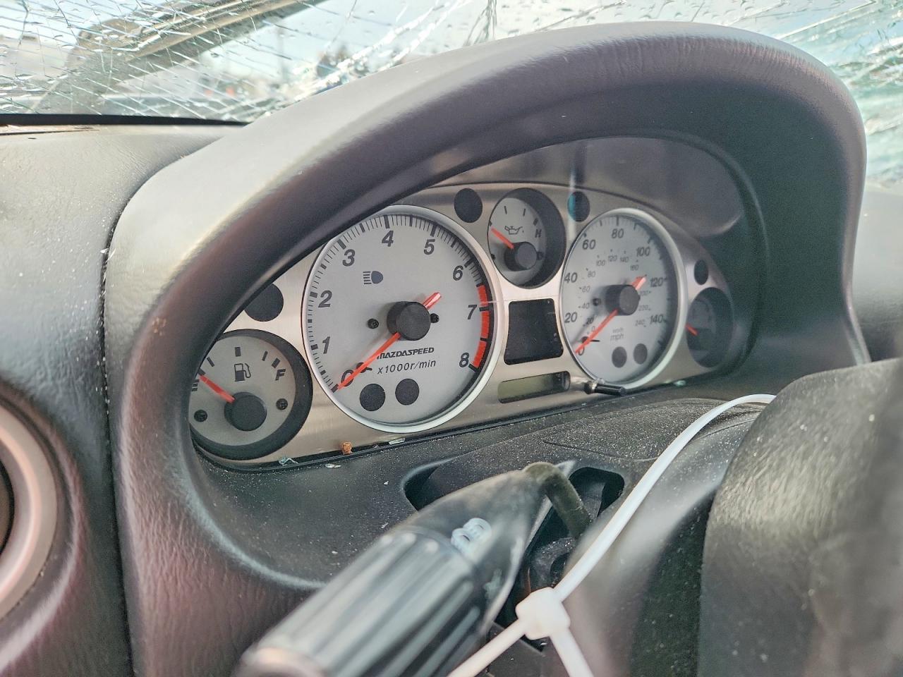 2004 MAZDA MX-5 Miata