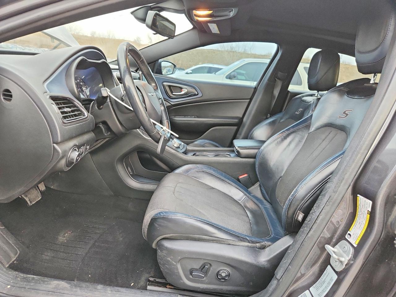 2015 CHRYSLER 200