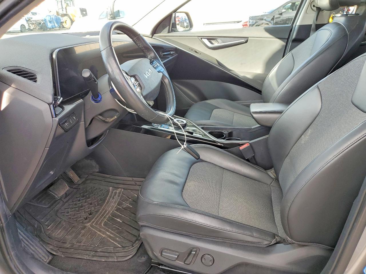 2023 KIA Niro