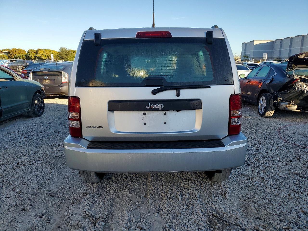 2011 JEEP Liberty
