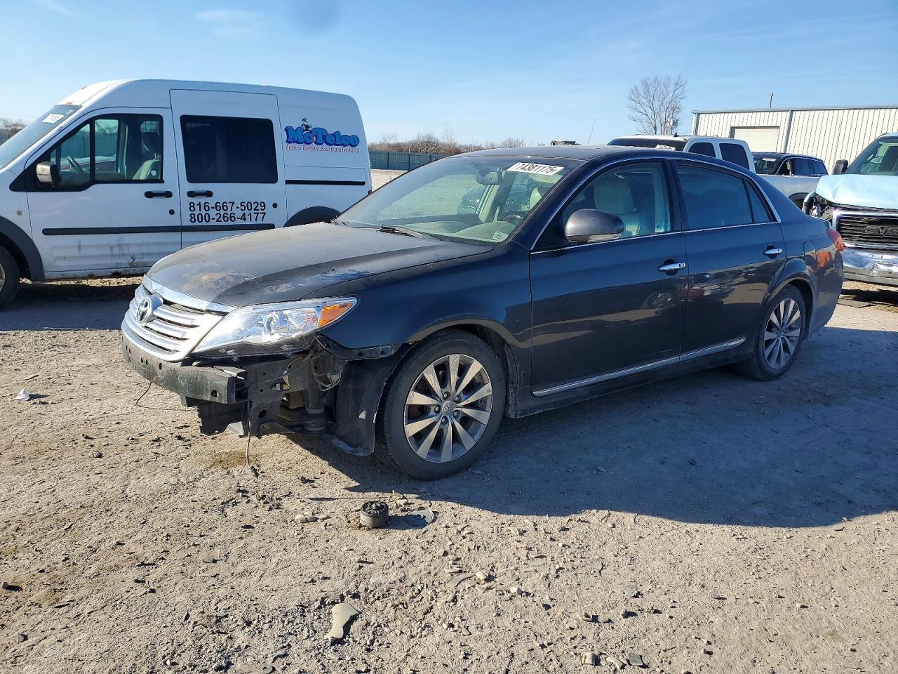 2011 TOYOTA Avalon
