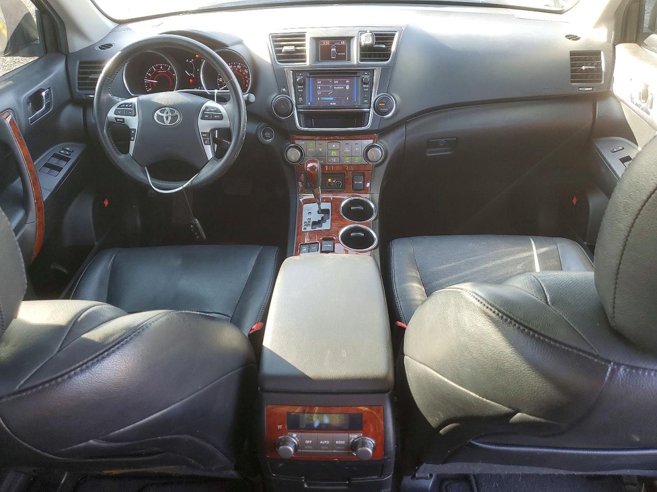 2013 TOYOTA HIGHLANDER