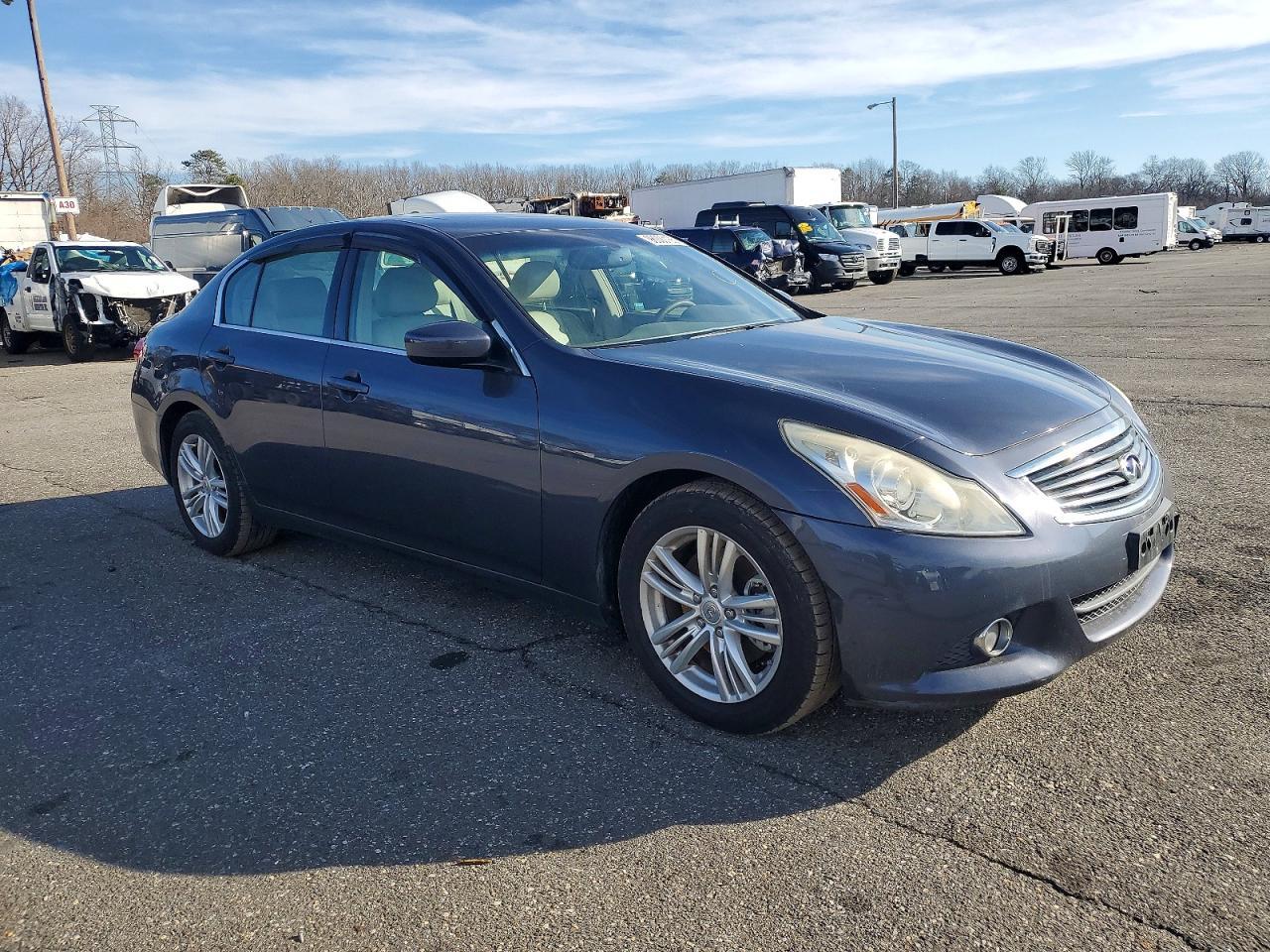 2011 INFINITI G25