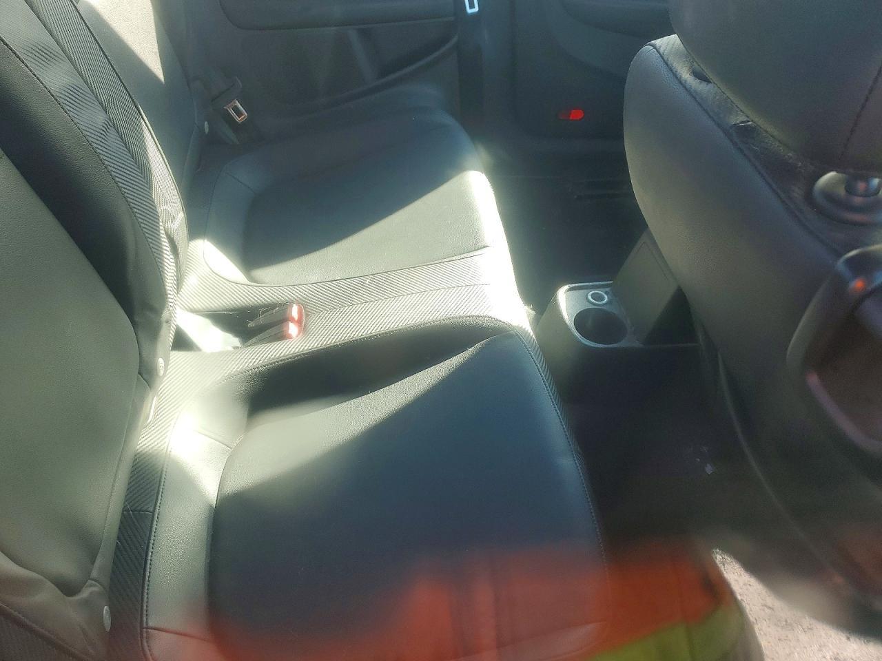 2012 VOLKSWAGEN Beetle