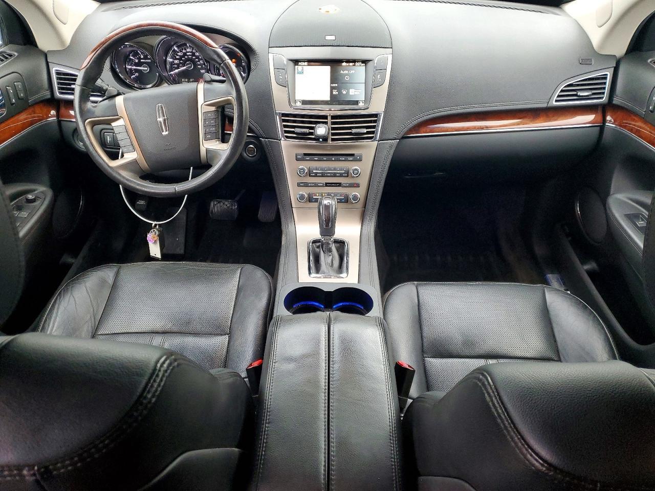 2012 LINCOLN MKT