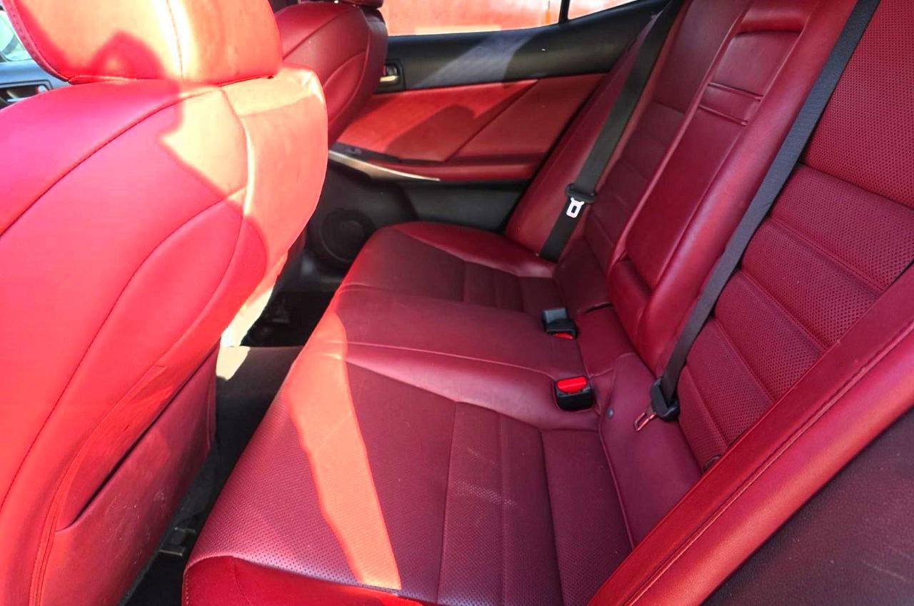 2019 LEXUS IS 300
