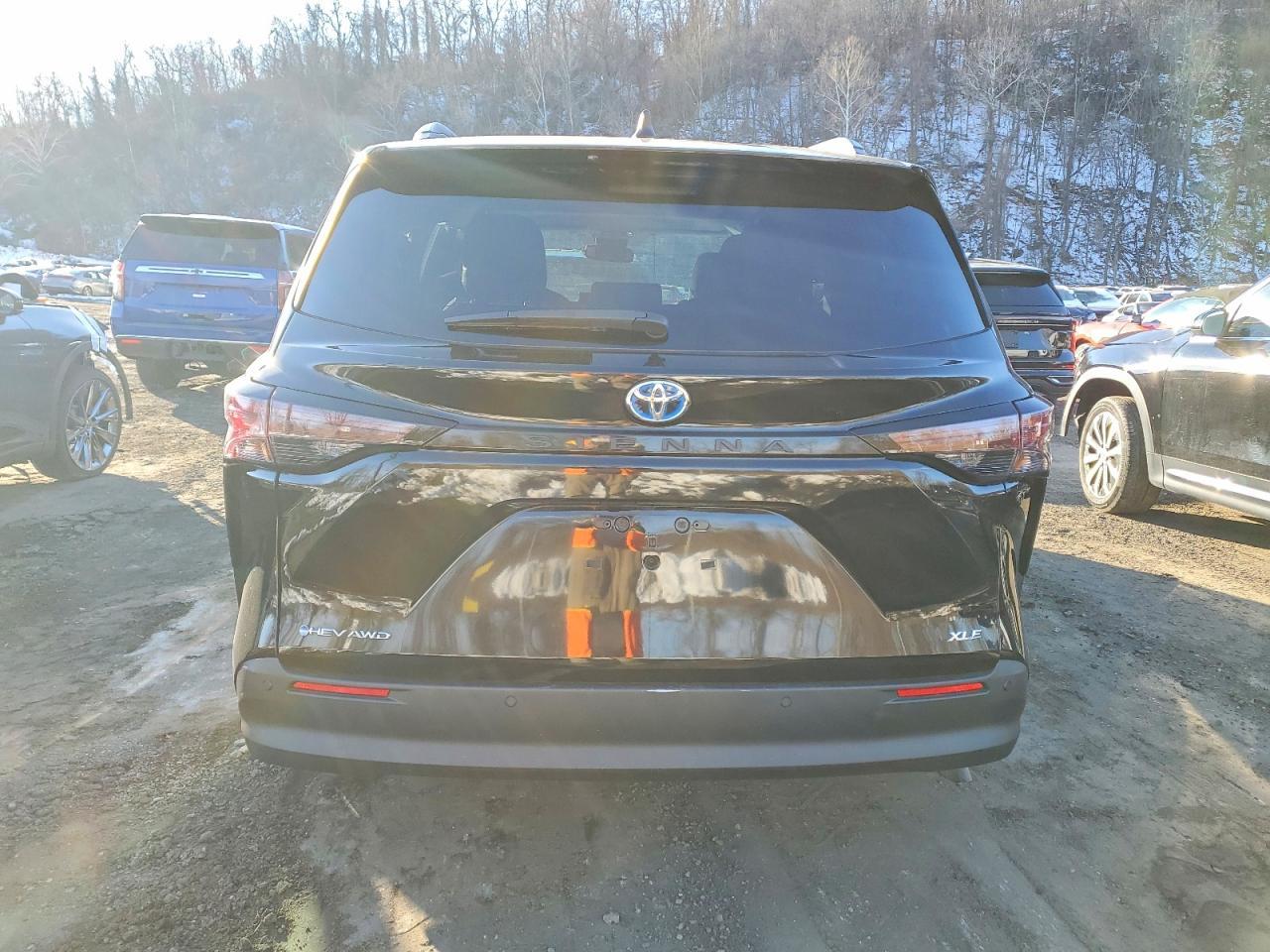 2025 TOYOTA SIENNA