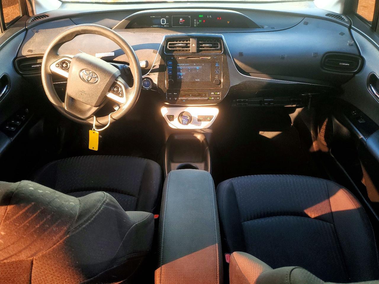 2016 TOYOTA PRIUS