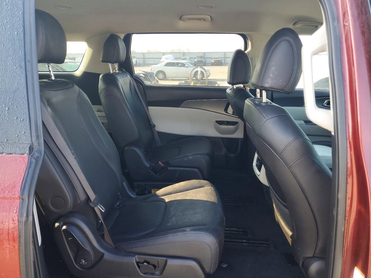 2023 KIA Carnival