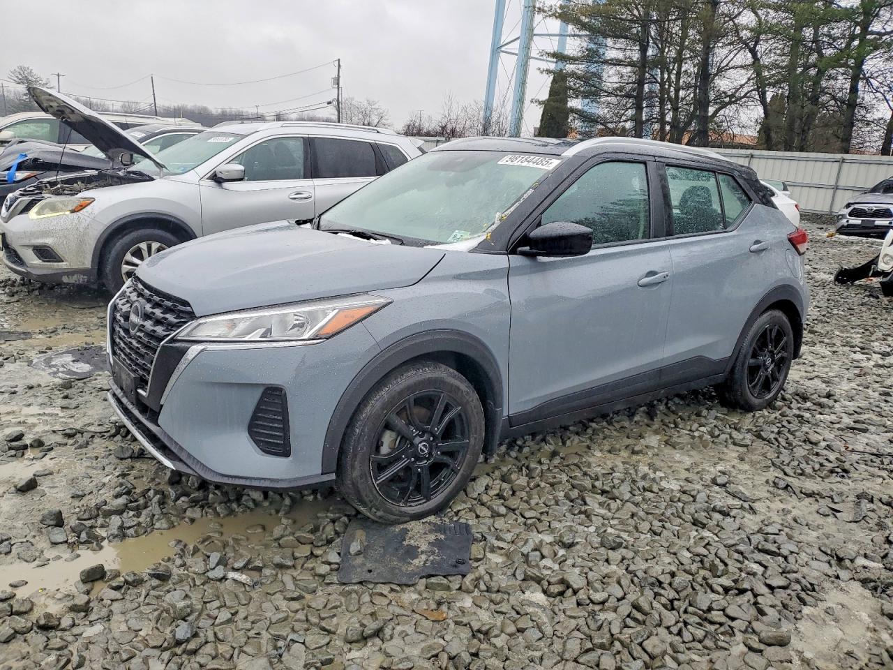 2023 NISSAN KICKS
