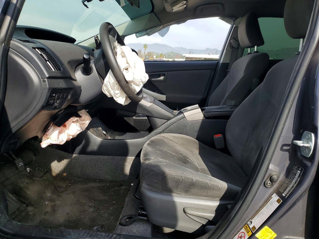 2015 TOYOTA PRIUS