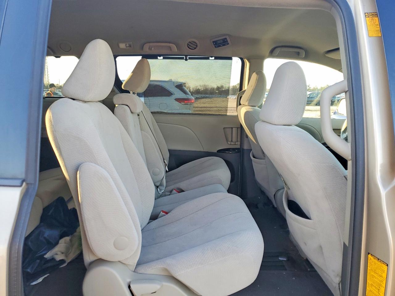 2014 TOYOTA SIENNA