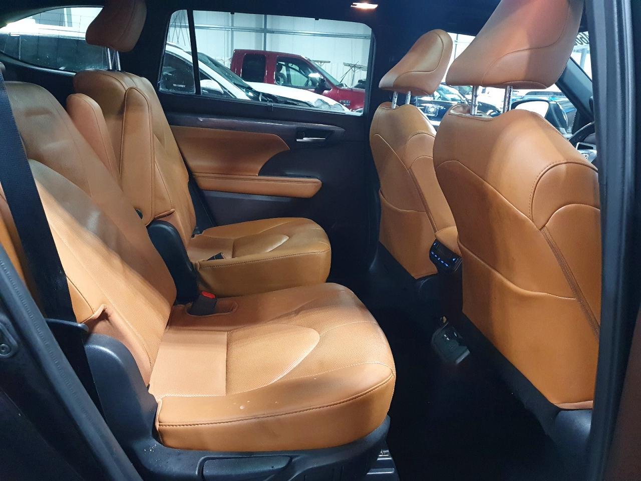 2021 TOYOTA HIGHLANDER