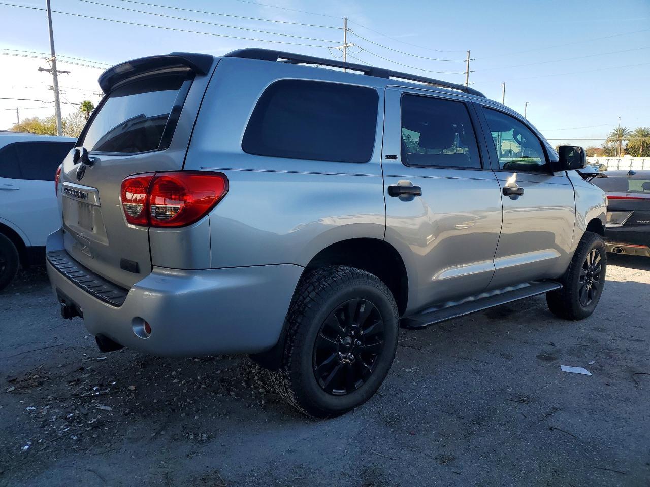 2008 TOYOTA Sequoia