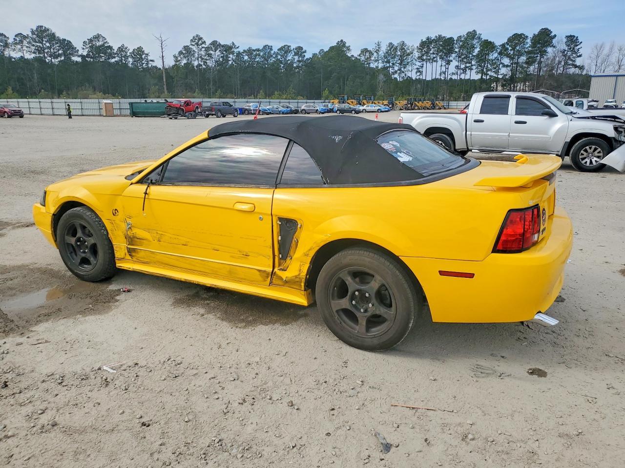 2004 FORD MUSTANG