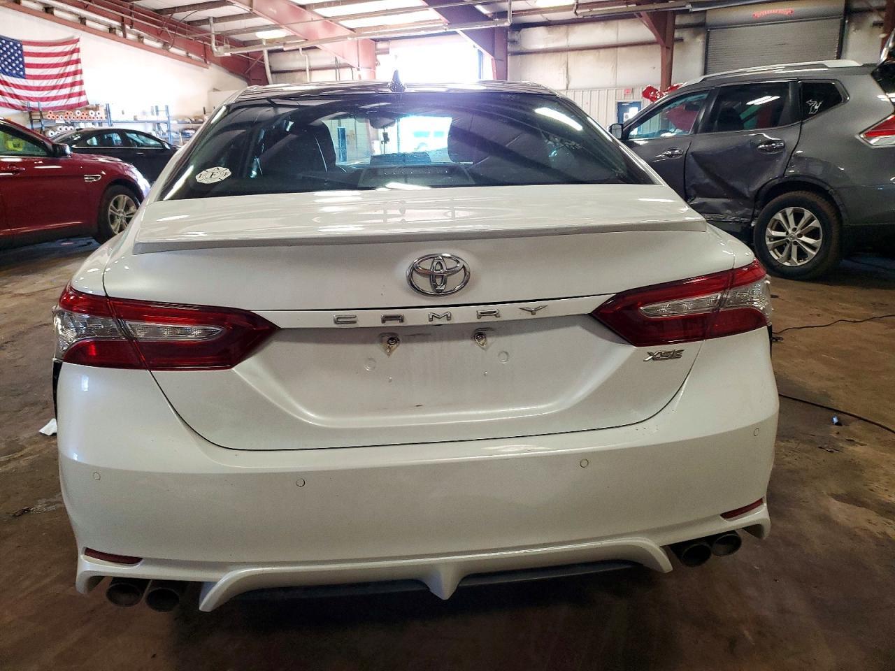 2018 TOYOTA CAMRY