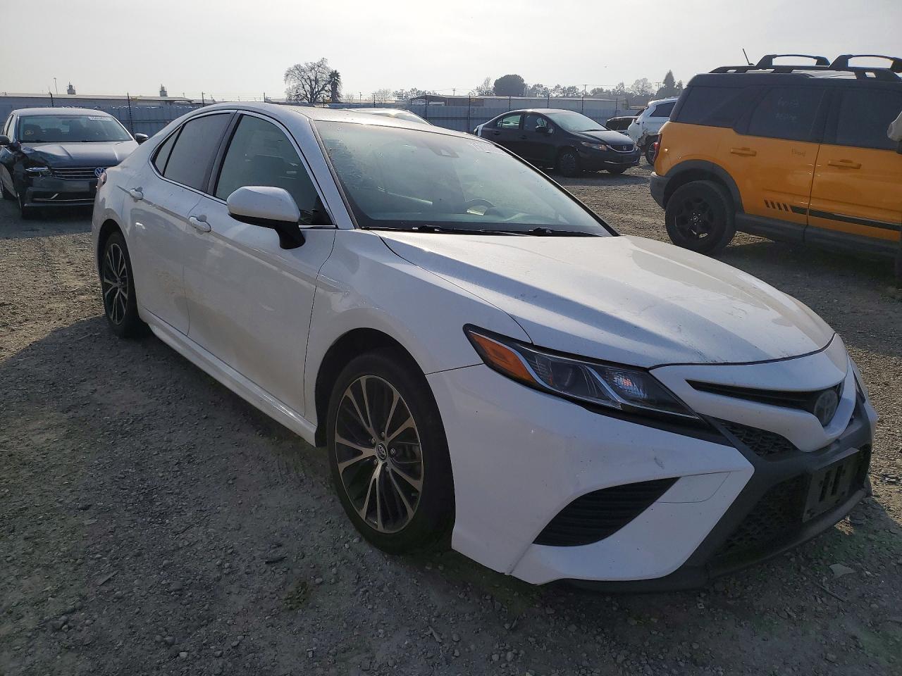 2018 TOYOTA CAMRY