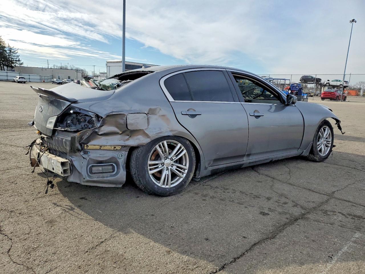 2012 INFINITI G37