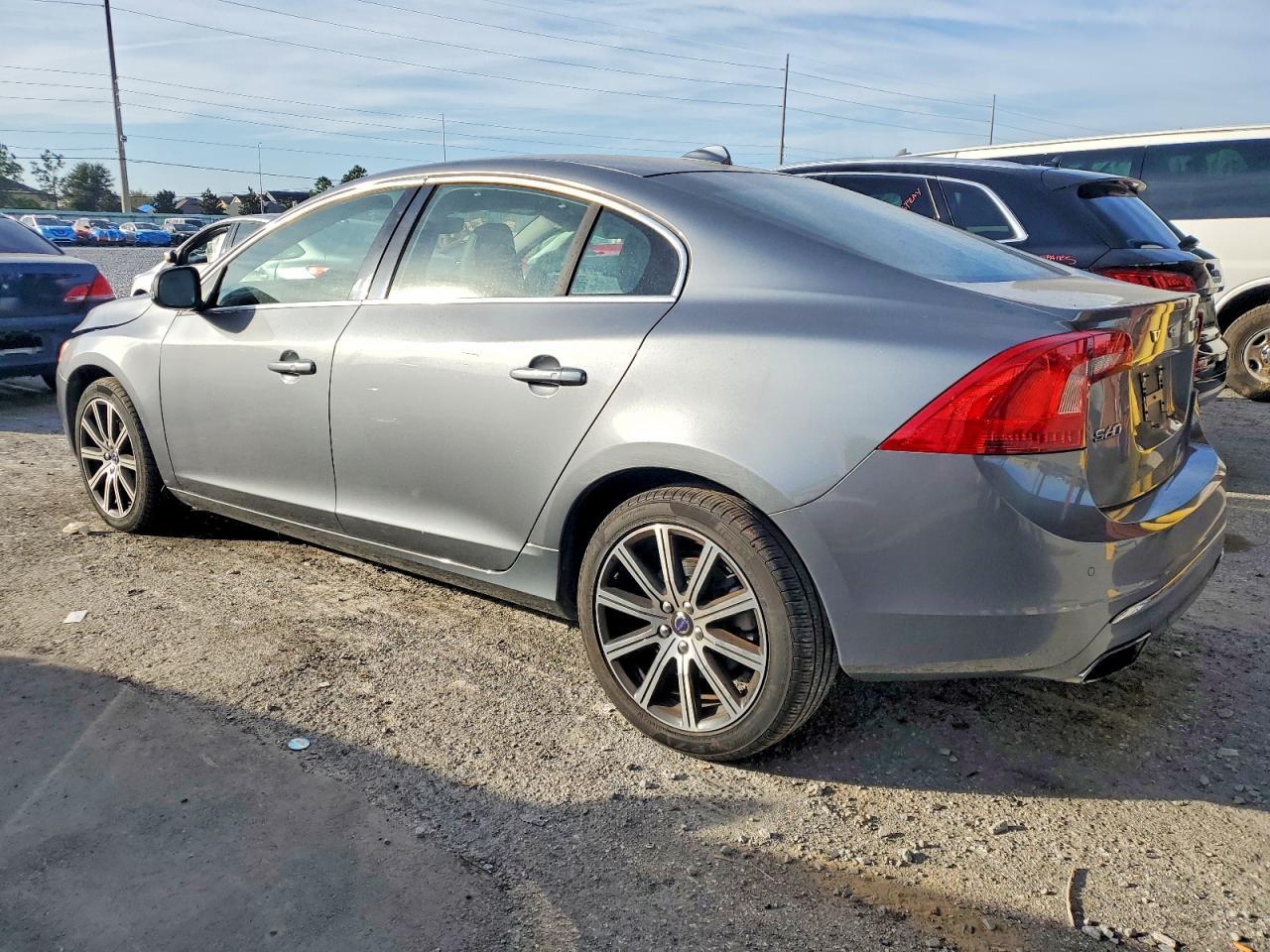 2018 VOLVO S60