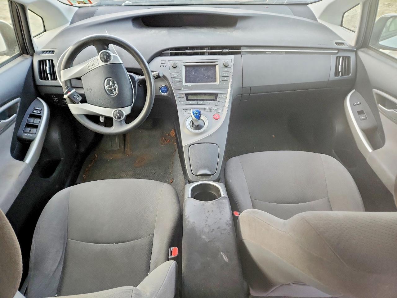 2015 TOYOTA PRIUS